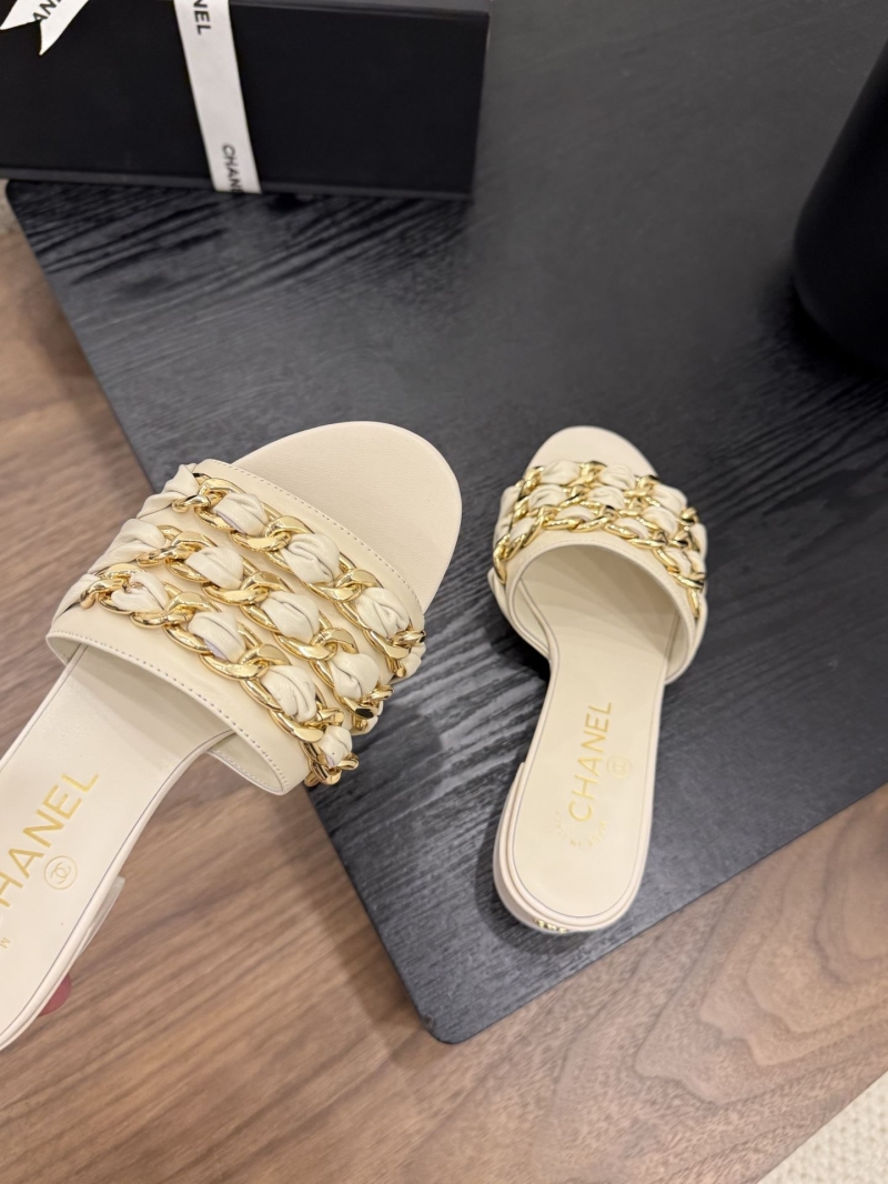 Ch**el slippers